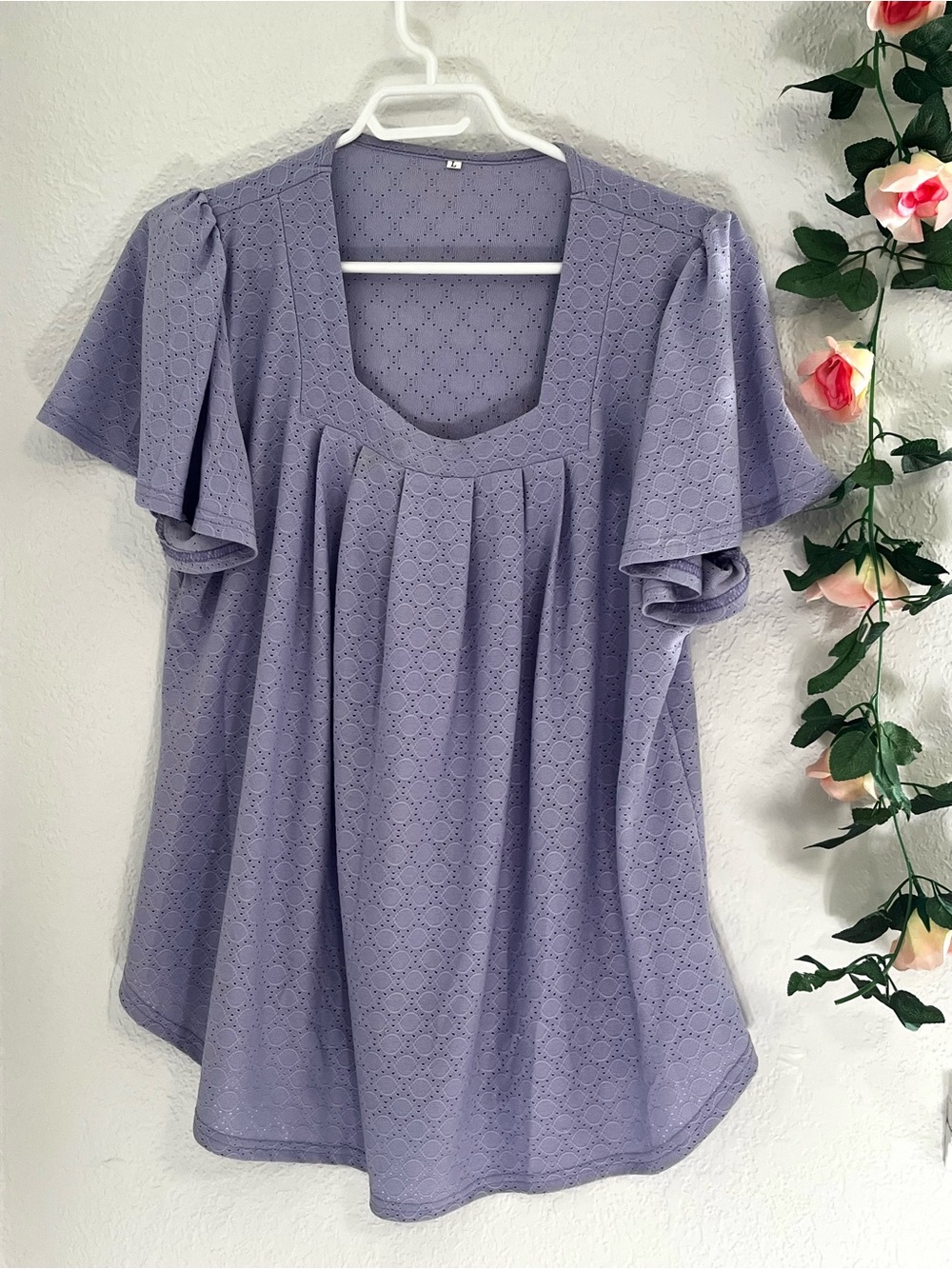 Women's Lavender Eyelet Flutter Sleeve Top